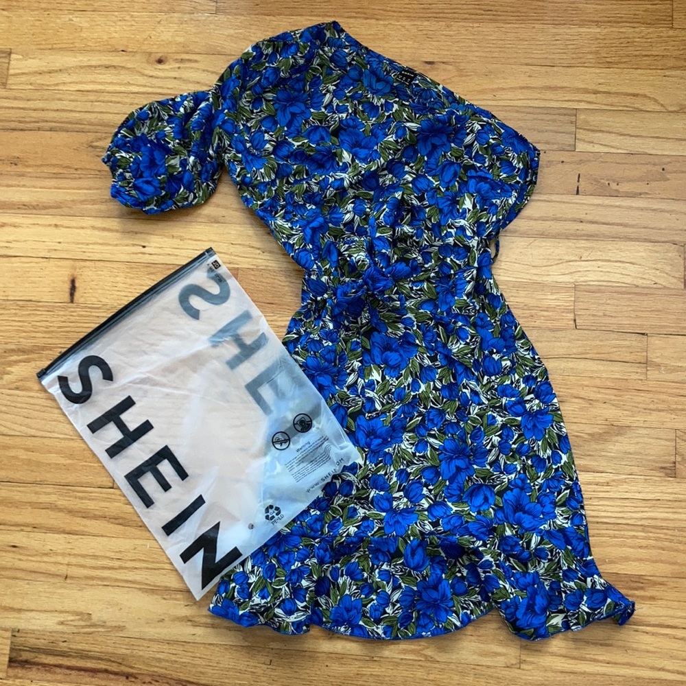 One-shoulder cocktail dress